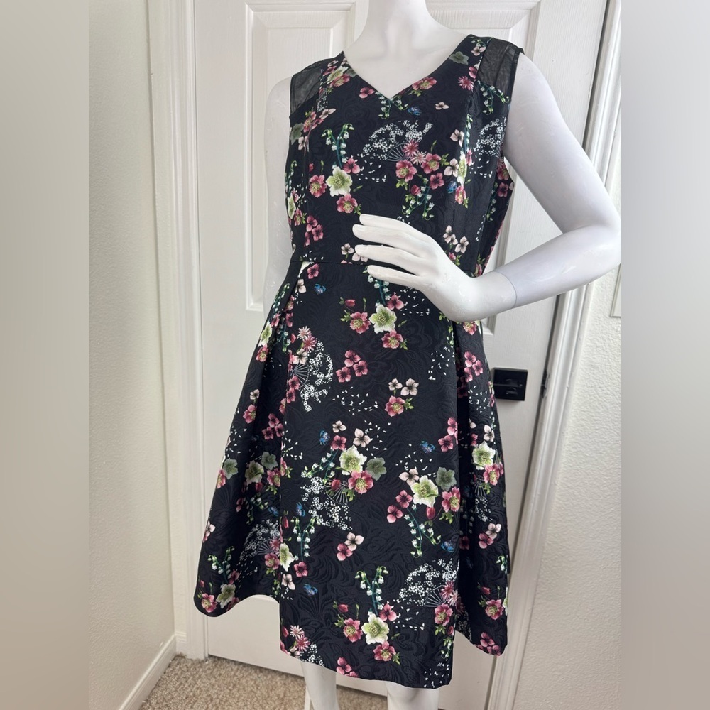 YUMI Black Fit Flare US 10 | Floral Sleeveless Pleated Dress G11